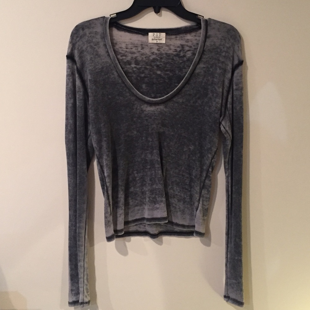 PST Las Angeles soft gray long sleeve